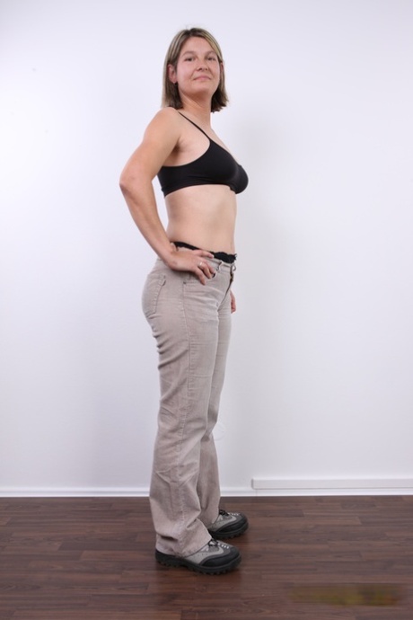 Dirty blonde mom Jaroslava takes off all her clothes for the first time