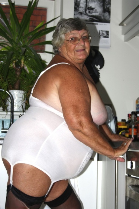 Obese nan Grandma Libby releases her tits and snatch from vintage lingerie