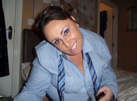 Amateur chick BBW Charlie has her pussy licked during close-up action