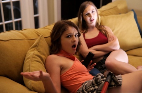 Young girls Rosalyn Sphinx & Gracie Green share a creampie during a 3some