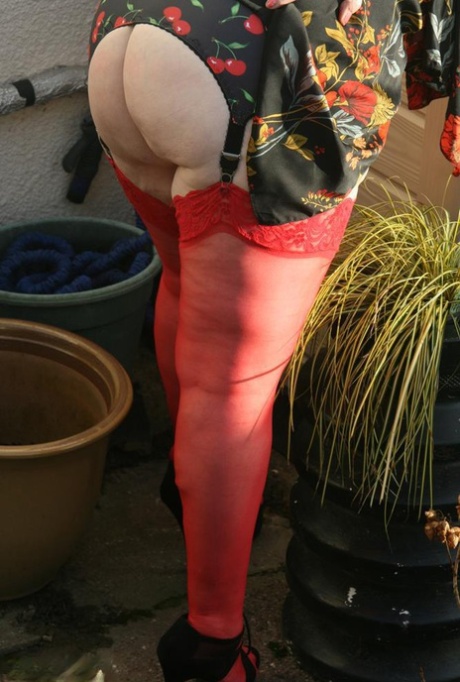 Big Ass Granny Pics