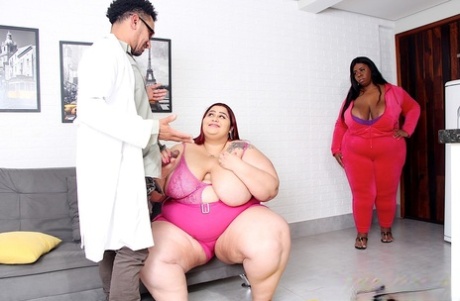 Obese women Sammy Santos & Thammy Leviemont have a threesome with a doctor