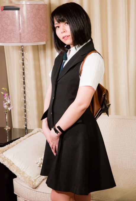 Shemale Japan starring Makina Hoshinome Porn Pictures