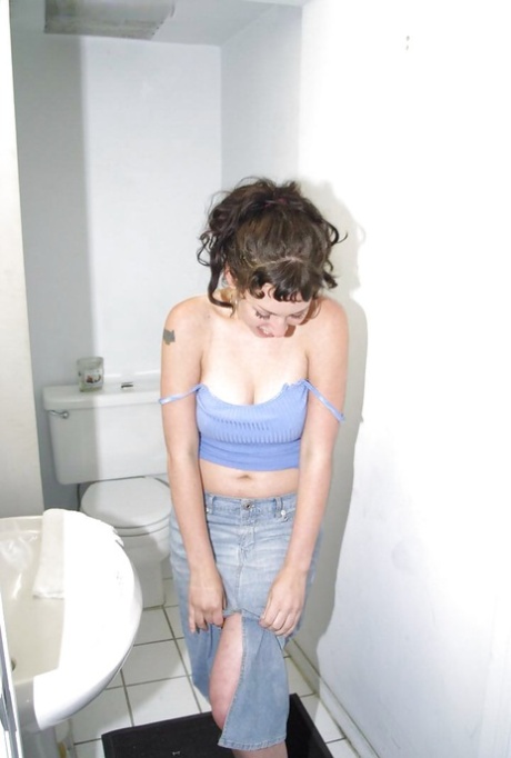 Nasty amateur Bunny shows big tits and spreading that tight cunt