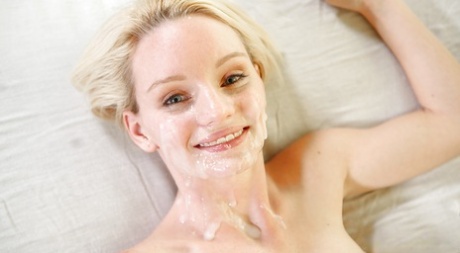 Hardcore fucker is drilling skinny teen blonde Sammie Daniels
