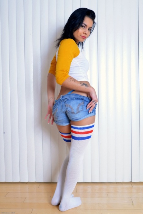ATK Exotics performed by Genevieve Sinn Naked Gallery