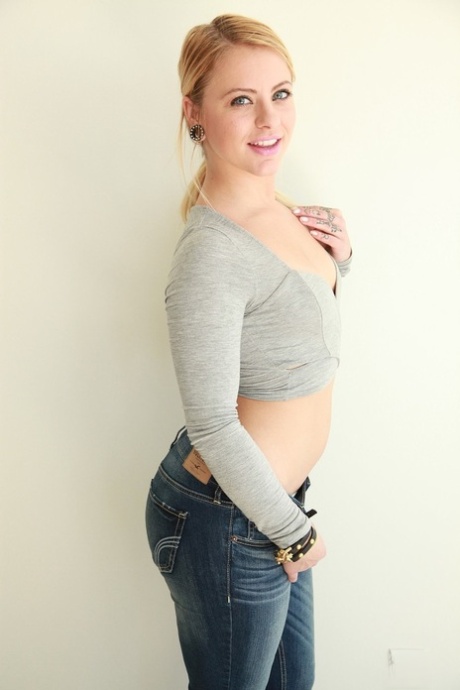 Petite teen Cameron Canada strips her jeans, shows nice tits and ass