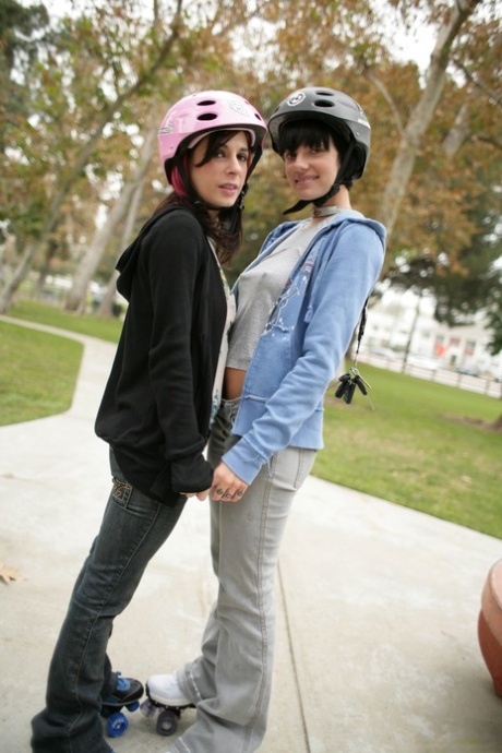 Skateboarding lesbians Belladonna & Joanna Angel anal toying & pussy licking
