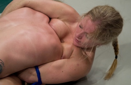 Ultimate Surrender performed by Adrianna Nicole, Dia Zerva Hot Photos