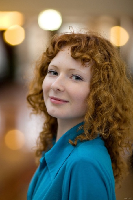 Glamorous ginger teen Rochelle A posing naked & spreading her hairy pussy