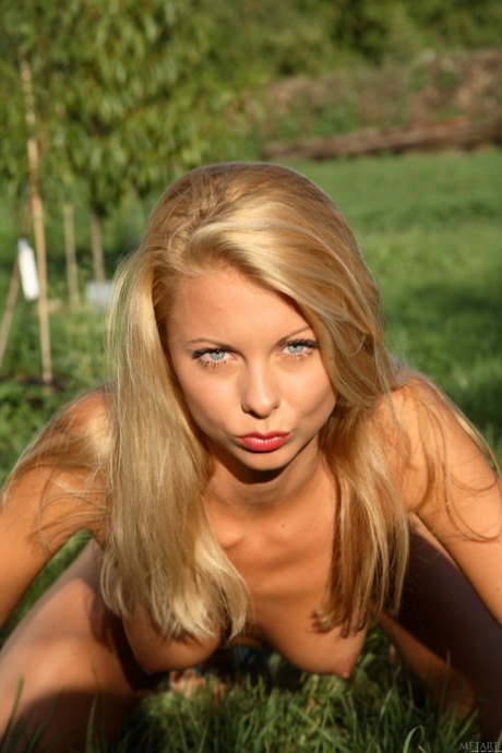 Met Art starring Judita A Nude Gallery
