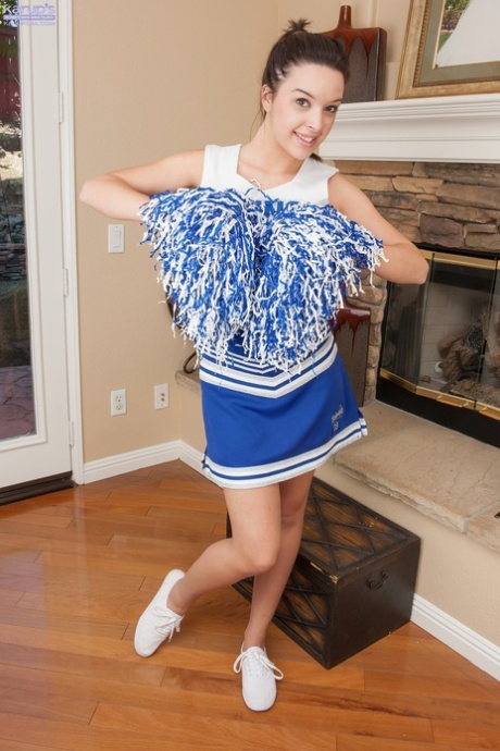 Cheerleader Jaslene Jade shows off her perfect tits & spreads her puffy pussy