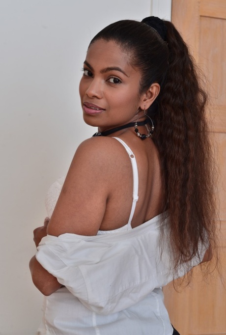 All Over 30 starring Alishaaa Mae XXX Gallery