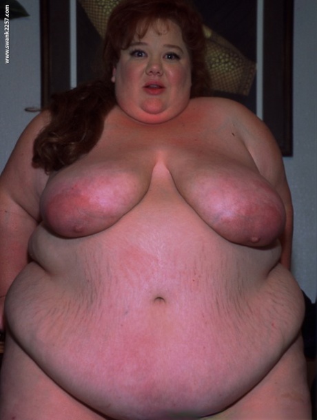 Brunette fatty Zazie Jeanette gives a skinny dude a titjob & a doggystyle ride