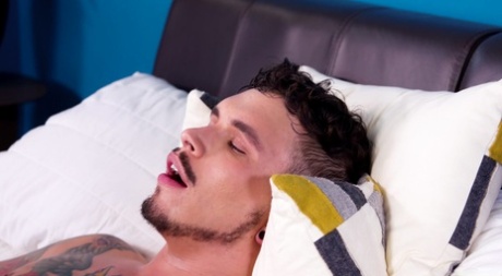Cute tattooed boys Princeton Price and Seth Knight enjoy morning anal sex