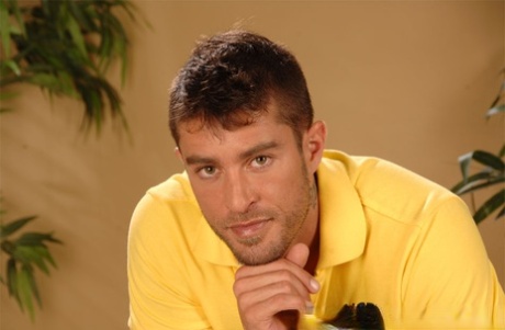 Muscular stud with hot abs Cody Cummings undresses and poses in a solo