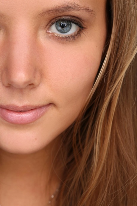 Blue-eyed teen Clover giving close-up views of her welcoming butterfly pussy