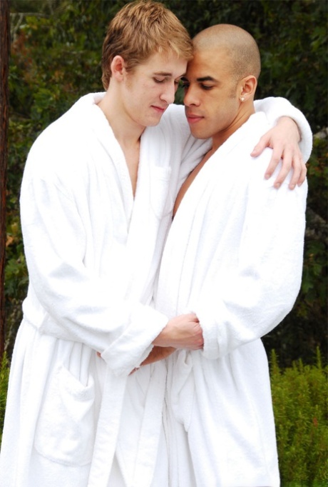 Gay couple Mason Wyler & Austin Wilde have steamy oral & anal sex