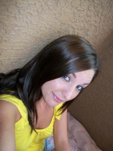 Cute brunette teen shows off her lovely tits and her perfect booty