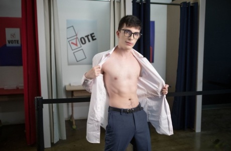 Clean-cut Felix Odair gets analized by a hung gay stud at the polling station