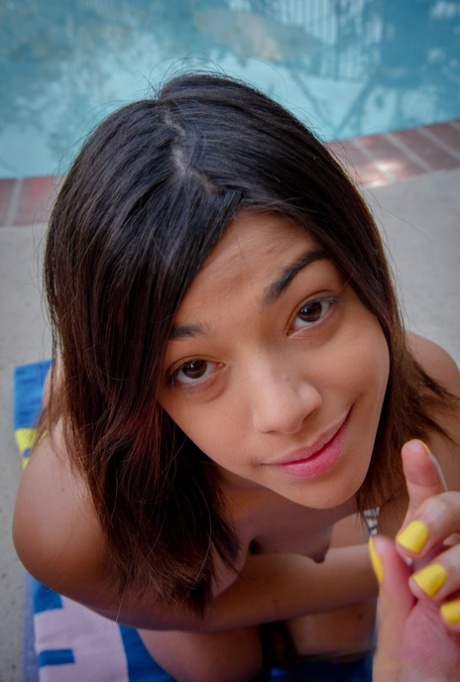 Short American Harmony Wonder gives a sloppy handjob & gets facialed poolside