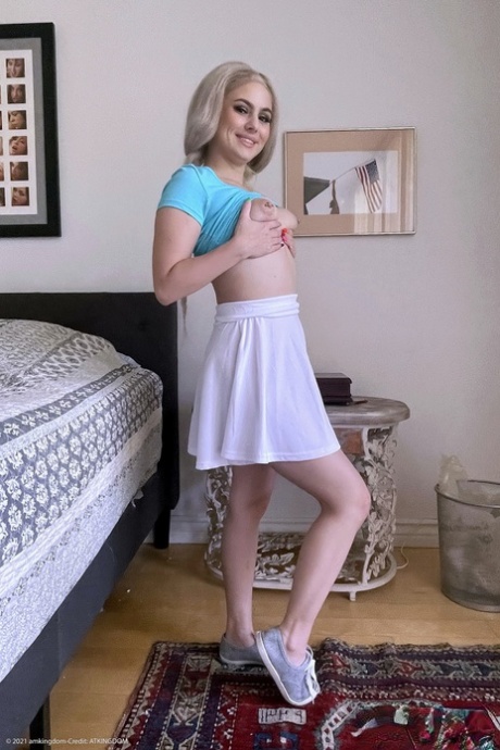 Teen beauty Aria Banks shows her pierced nipples & puffy pussy up close