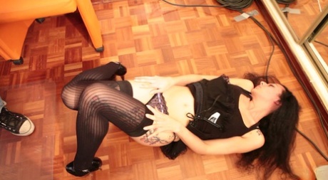 Curly-haired Portuguese babe Eva gets orally pleased & fucked by her boyfriend