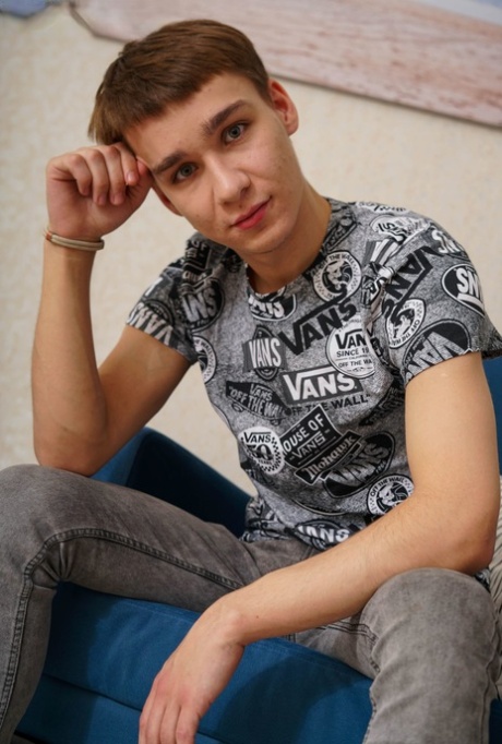 Hung twink George Hanskey jerks his big dick until he ejaculates