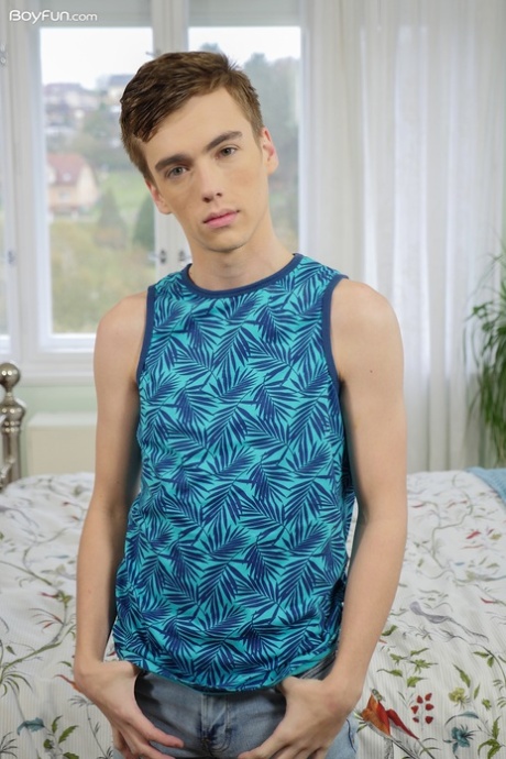 Boy Fun performed by Tannor Reed Hot Pictures