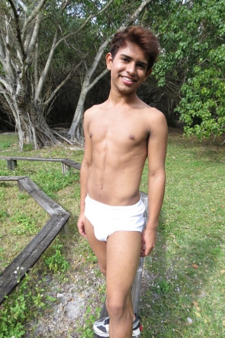 Boy Fun performed by Alex Steller Nude Pictures