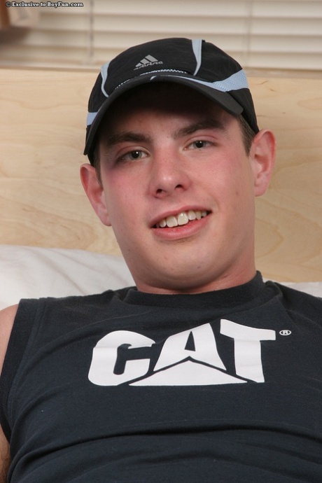 Horny gay Ben 3 shows his tight anal love hole & wanks on his bed