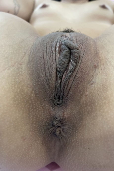 Asian girlfriend Kimmy Kimm exposing her holes and big ass up close