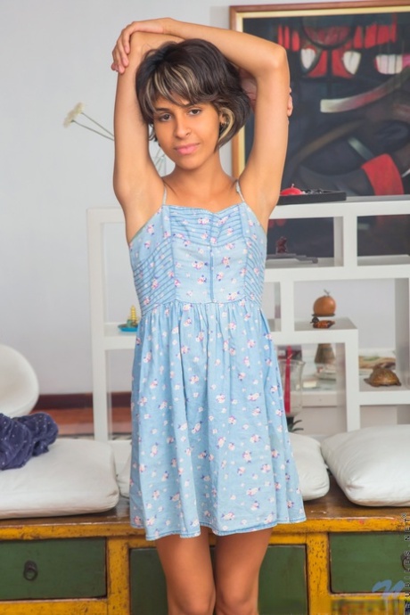Exotic Venezuelan teen Antonella Campos masturbates after practicing yoga