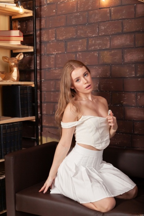 Met Art starring Lalli Porn XXX