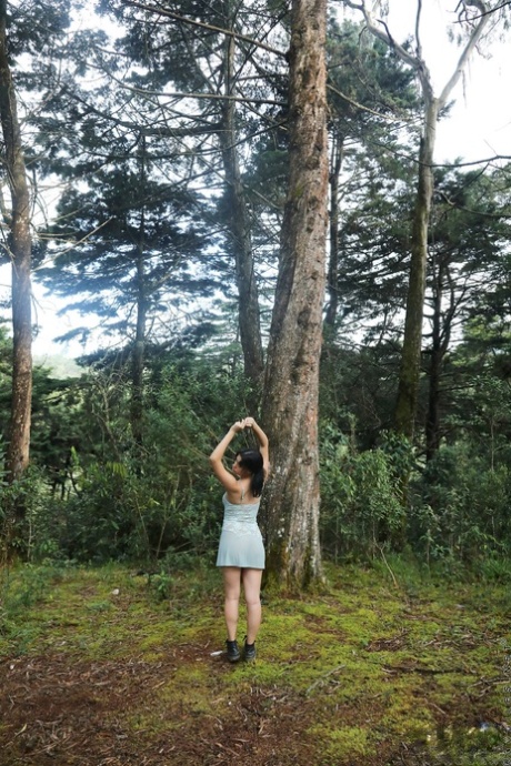 Nubiles performed by Cazadora Sex Photos