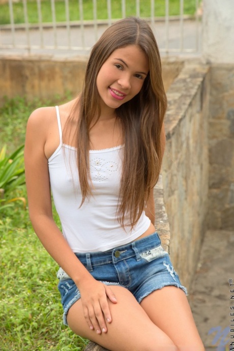 Breathtaking Venezuelan teen Kiara Lorens gets naked outdoors and poses